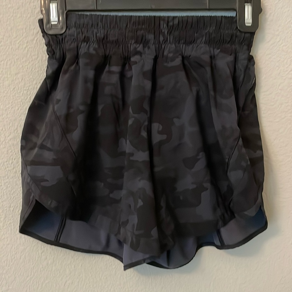 Lululemon Women’s Athletic Shorts, Size 4, black Camo